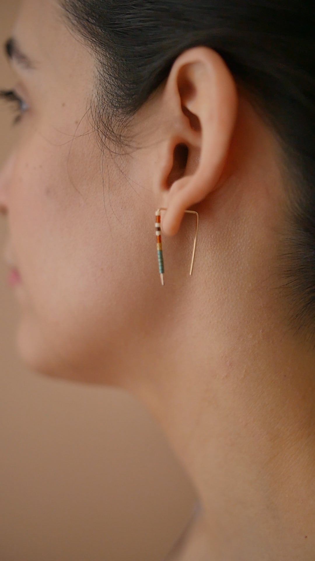 Netty - 14 KT Gold Bar Studs