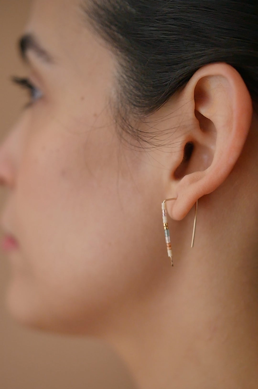 Thea - 14 KT Gold Bar Studs
